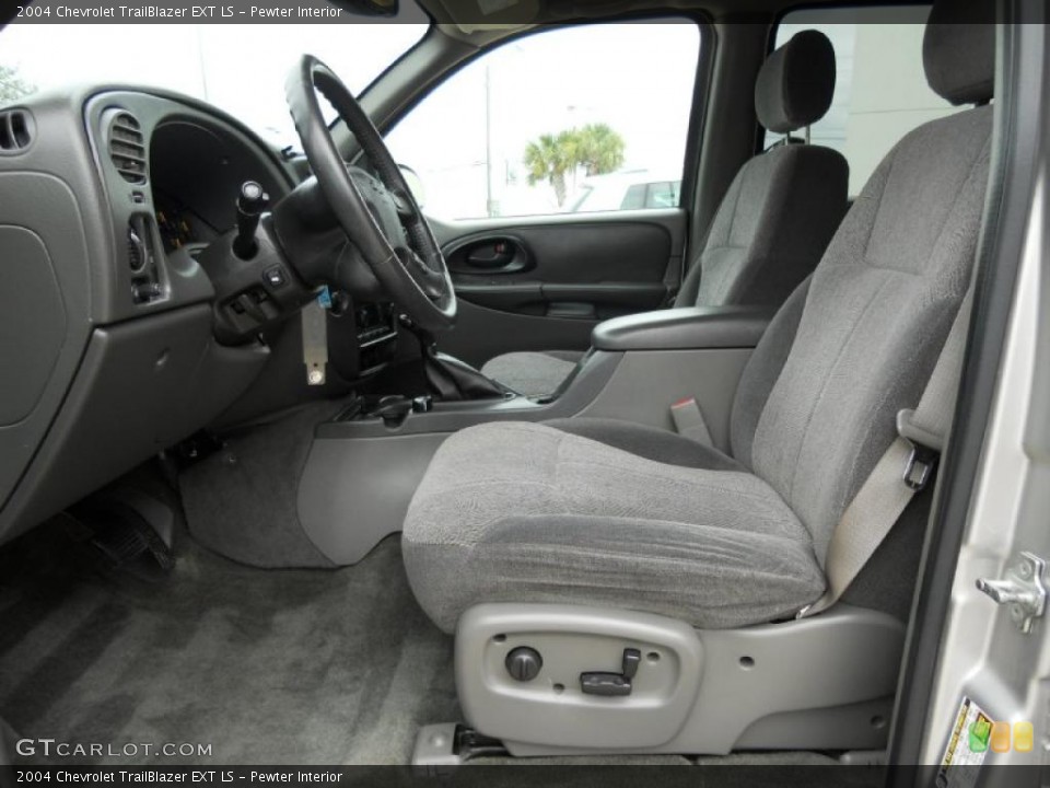 Pewter Interior Photo for the 2004 Chevrolet TrailBlazer EXT LS #45416084