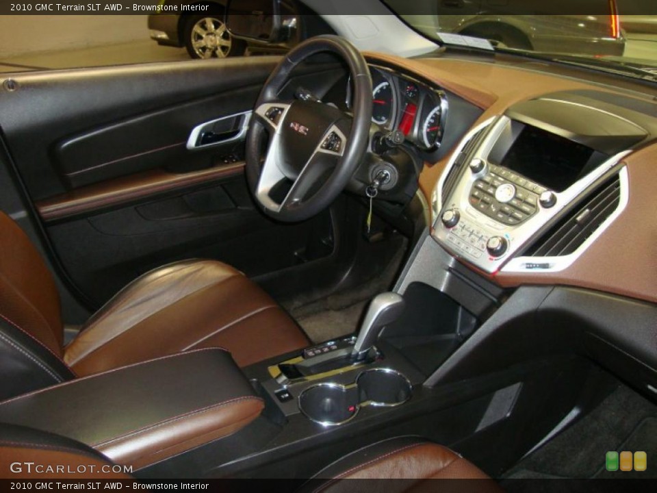 Brownstone Interior Dashboard for the 2010 GMC Terrain SLT AWD #45422298