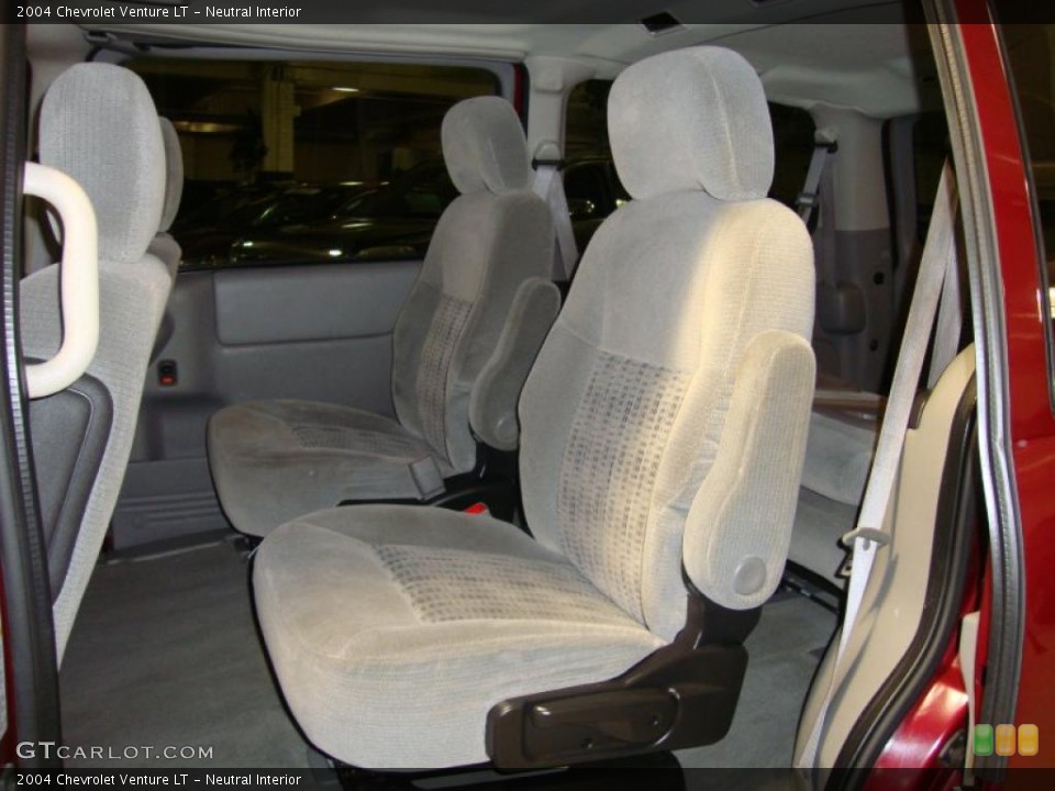 Neutral Interior Photo for the 2004 Chevrolet Venture LT #45423078