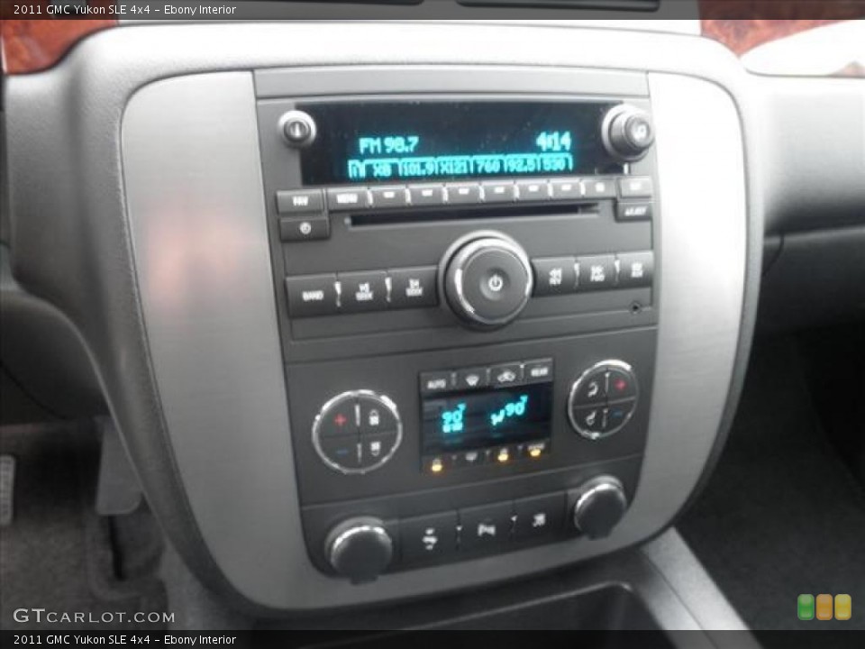 Ebony Interior Controls for the 2011 GMC Yukon SLE 4x4 #45423723