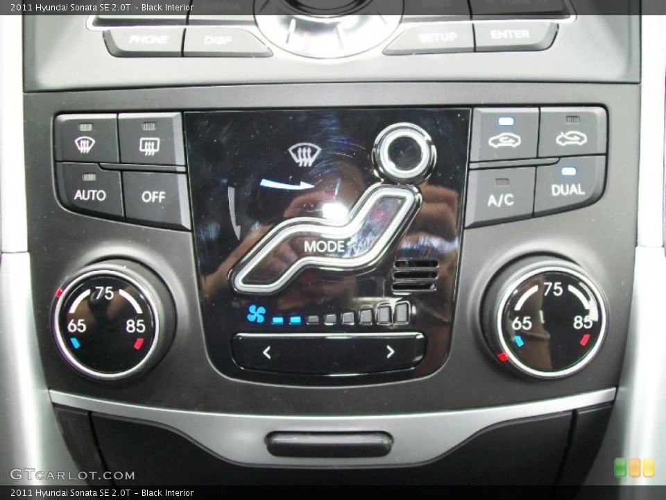 Black Interior Controls for the 2011 Hyundai Sonata SE 2.0T #45425723