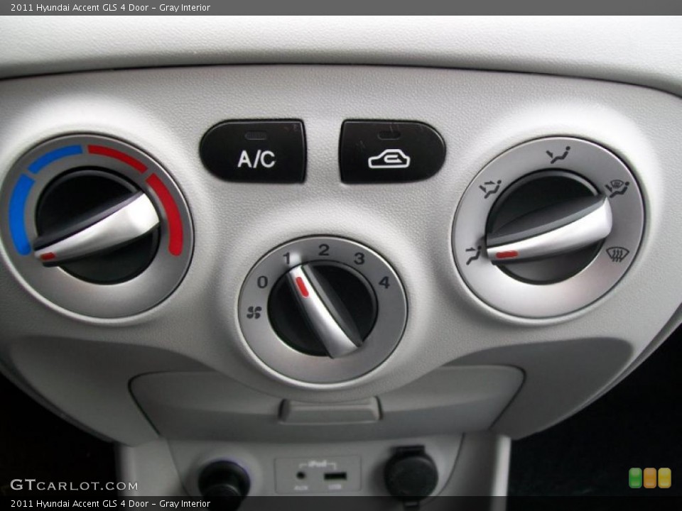 Gray Interior Controls for the 2011 Hyundai Accent GLS 4 Door #45428195