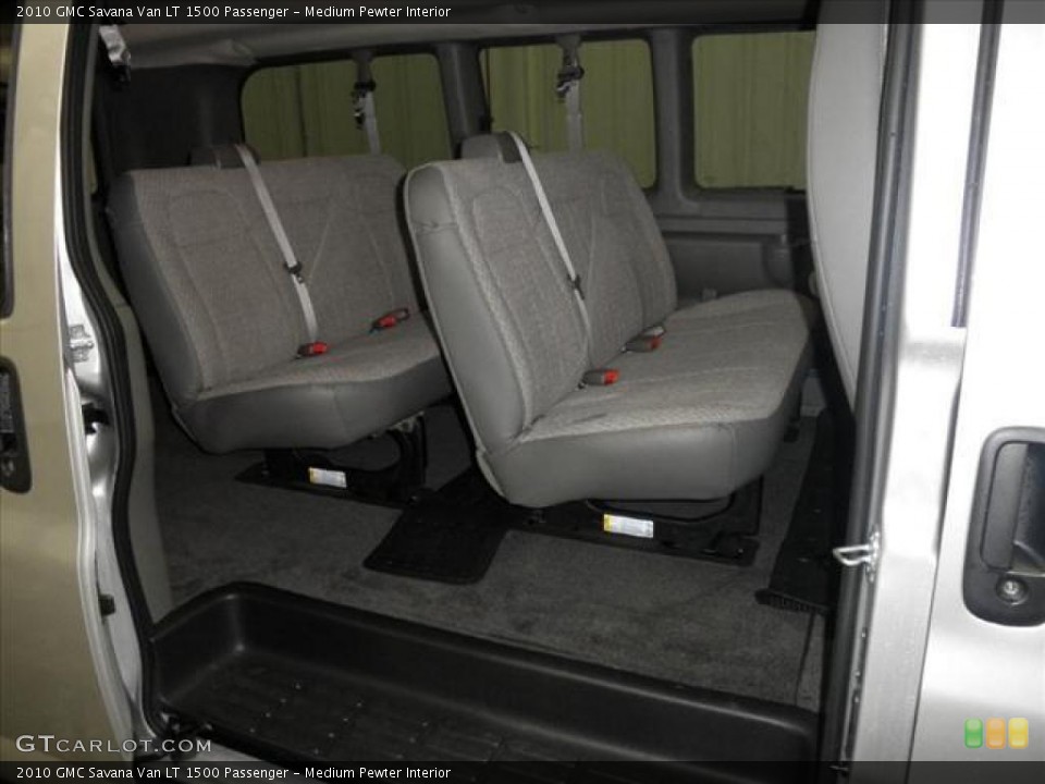 Medium Pewter Interior Photo for the 2010 GMC Savana Van LT 1500 Passenger #45434075