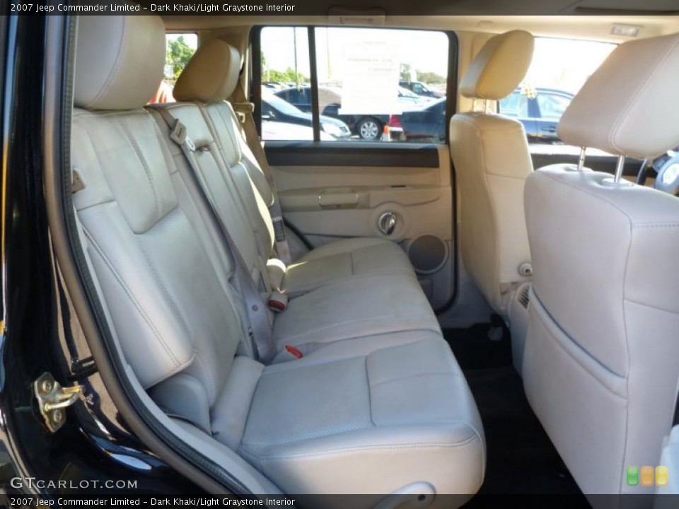 Dark Khaki/Light Graystone Interior Photo for the 2007 Jeep Commander Limited #45445551