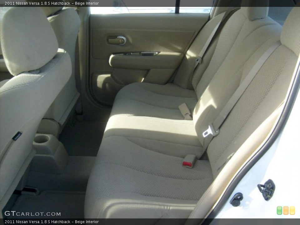 Beige Interior Photo for the 2011 Nissan Versa 1.8 S Hatchback #45453236