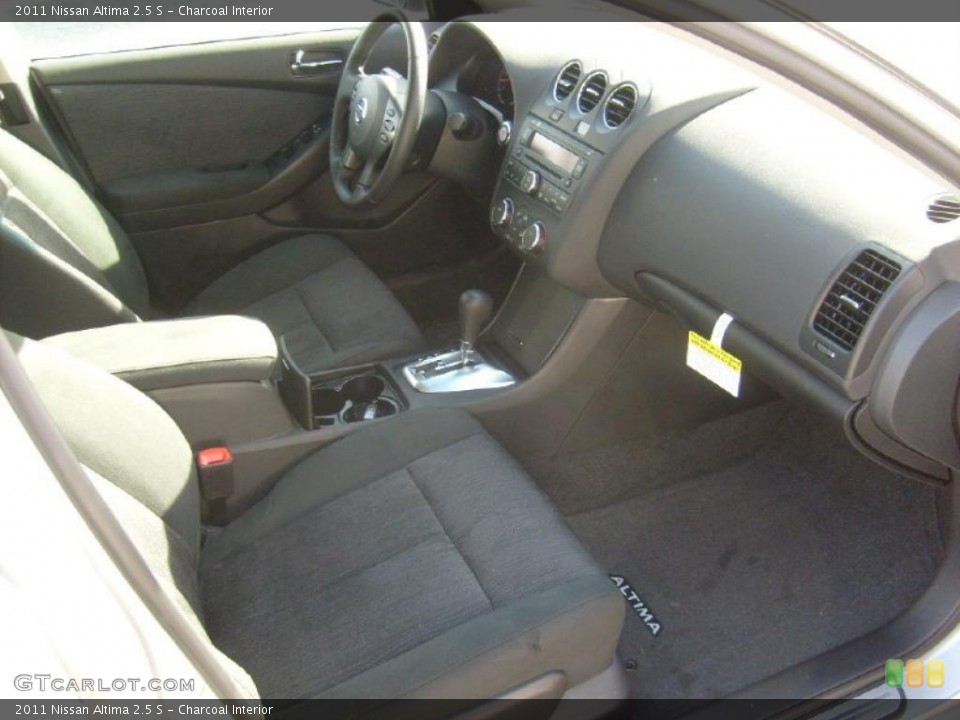 Charcoal Interior Photo for the 2011 Nissan Altima 2.5 S #45454108