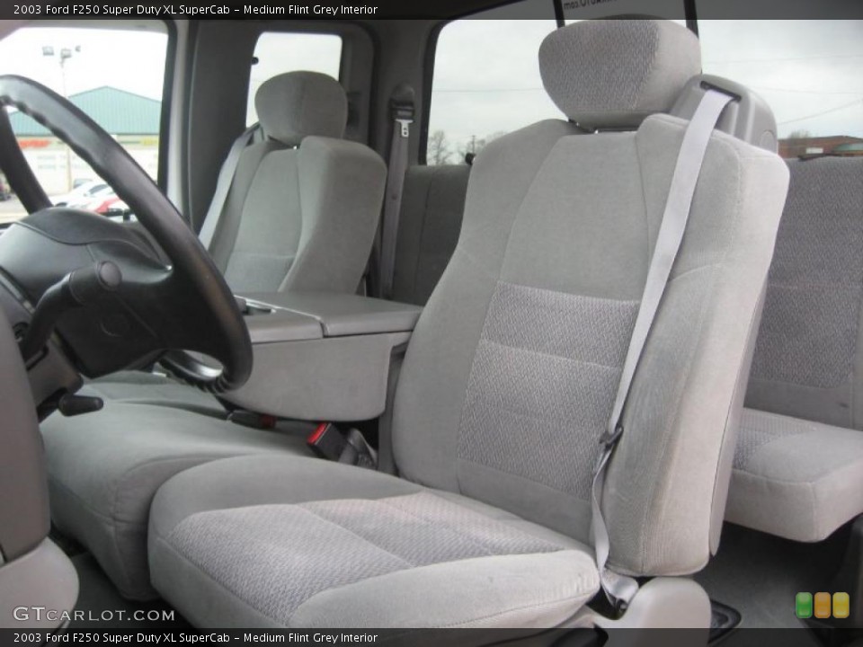 Medium Flint Grey Interior Photo for the 2003 Ford F250 Super Duty XL SuperCab #45456940