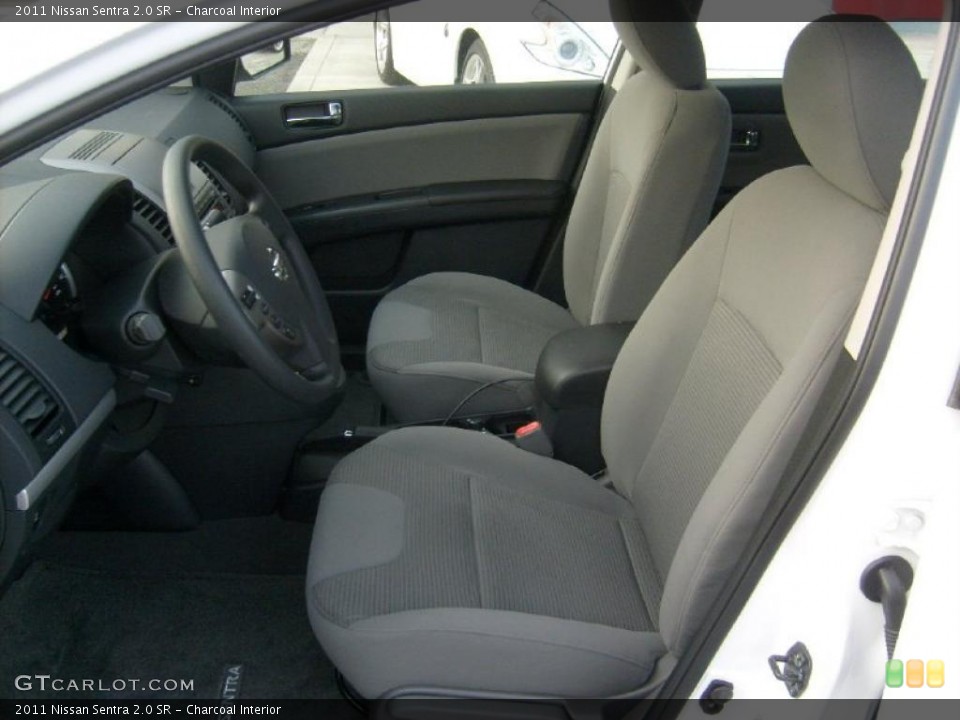 Charcoal Interior Photo for the 2011 Nissan Sentra 2.0 SR #45457408