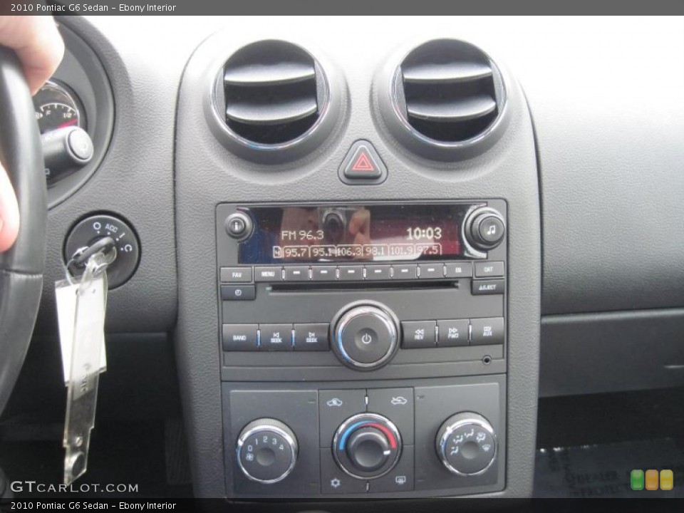 Ebony Interior Controls for the 2010 Pontiac G6 Sedan #45459549