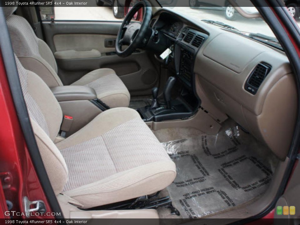 Oak Interior Photo for the 1998 Toyota 4Runner SR5 4x4 #45462394