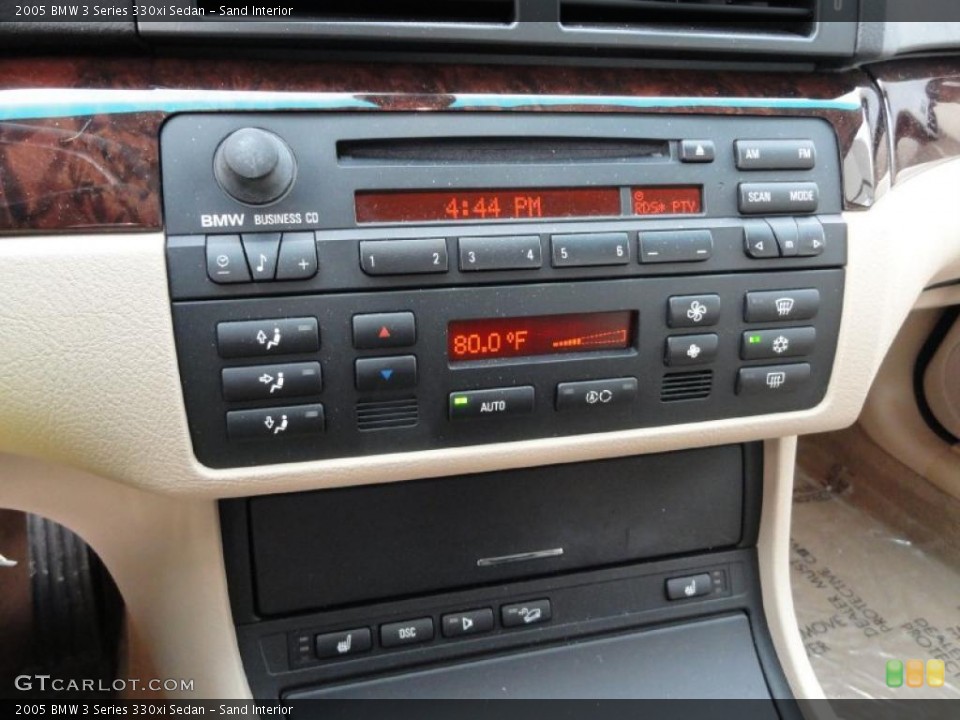 Sand Interior Controls for the 2005 BMW 3 Series 330xi Sedan #45468670
