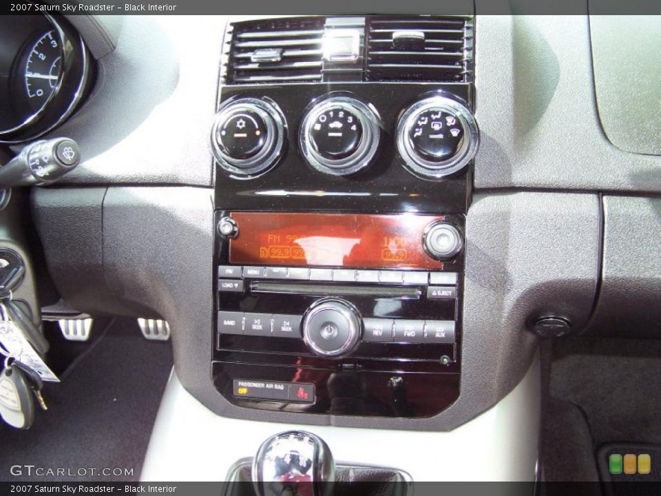 Black Interior Controls for the 2007 Saturn Sky Roadster #45469062