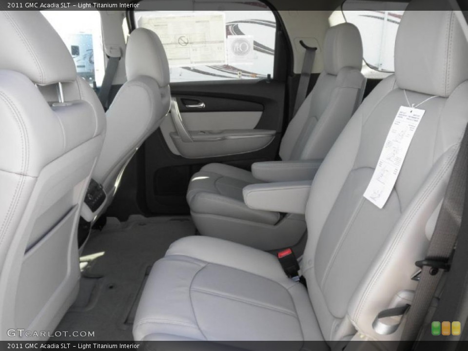 Light Titanium Interior Photo for the 2011 GMC Acadia SLT #45470920