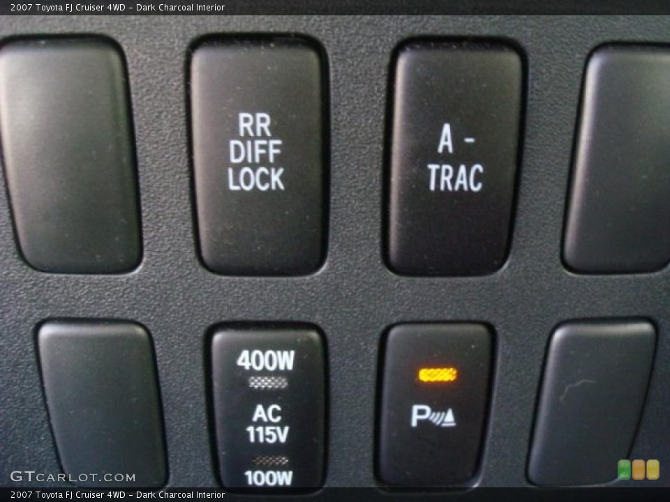 Dark Charcoal Interior Controls for the 2007 Toyota FJ Cruiser 4WD #45474056