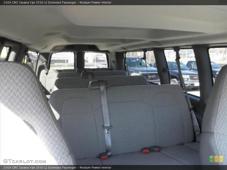 Medium Pewter Interior Photo for the 2009 GMC Savana Van 3500 LS Extended Passenger #45479802