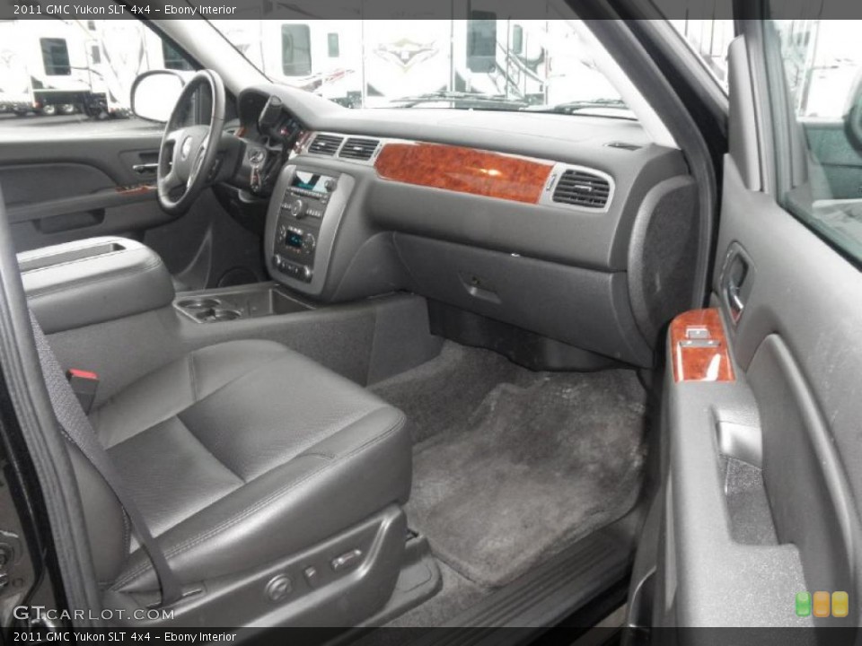 Ebony Interior Photo for the 2011 GMC Yukon SLT 4x4 #45480799