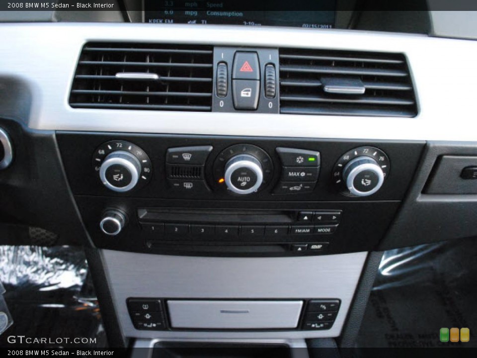 Black Interior Controls for the 2008 BMW M5 Sedan #45483104