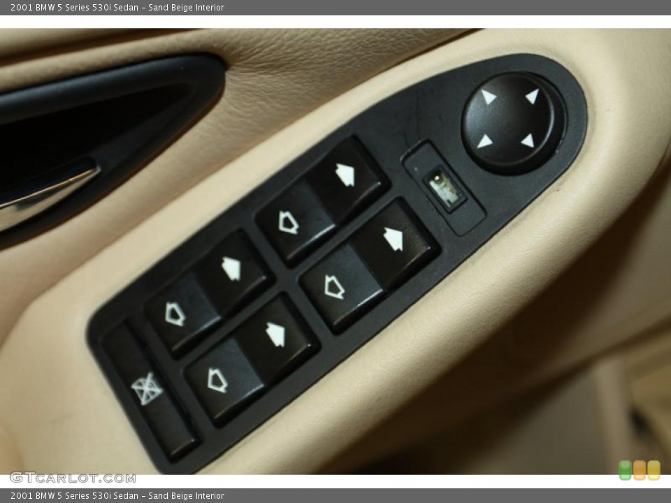 Sand Beige Interior Controls for the 2001 BMW 5 Series 530i Sedan #45483976