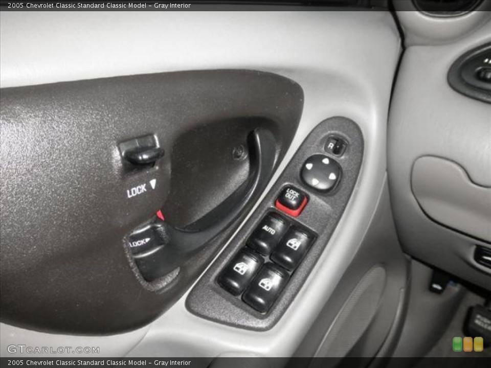 Gray Interior Controls for the 2005 Chevrolet Classic  #45488047