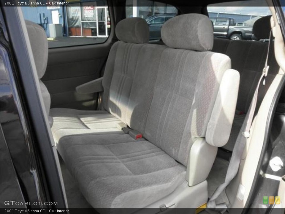 Oak Interior Photo for the 2001 Toyota Sienna CE #45488367