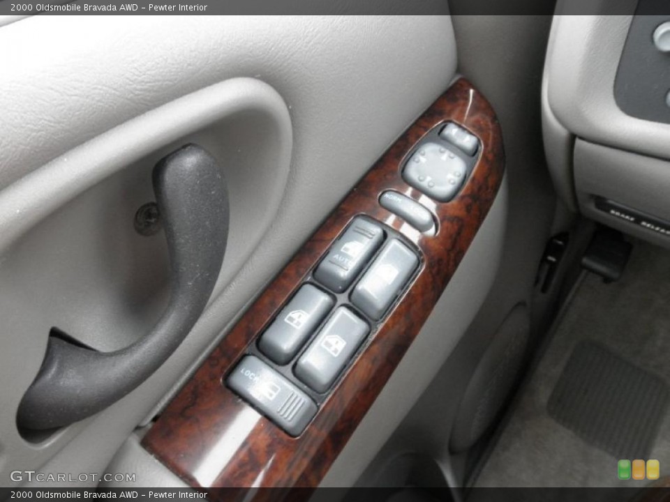 Pewter Interior Controls for the 2000 Oldsmobile Bravada AWD #45490224