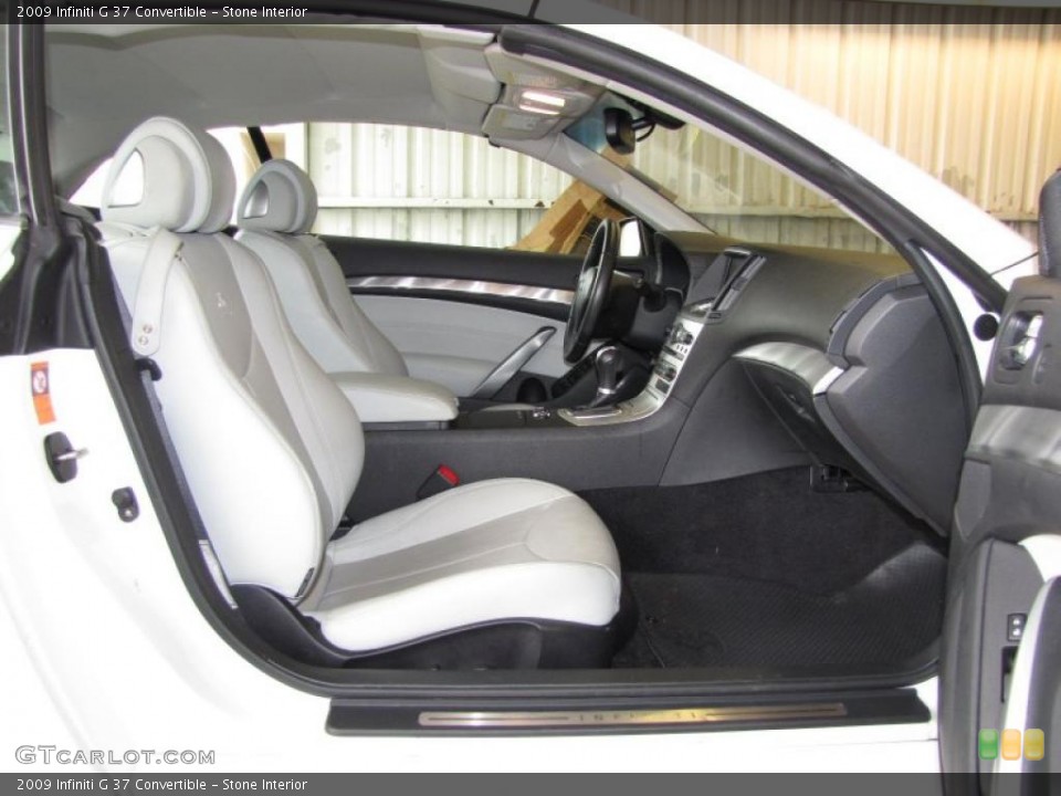 Stone Interior Photo for the 2009 Infiniti G 37 Convertible #45495236