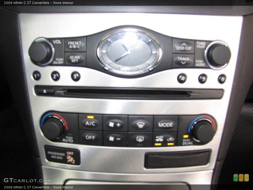 Stone Interior Controls for the 2009 Infiniti G 37 Convertible #45495308