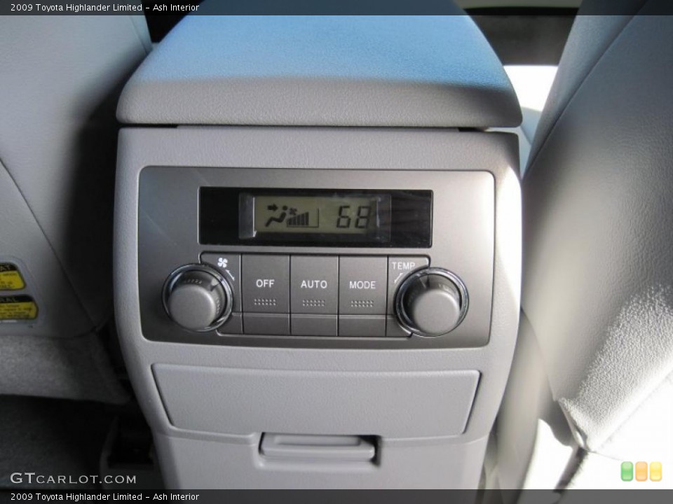 Ash Interior Controls for the 2009 Toyota Highlander Limited #45499374