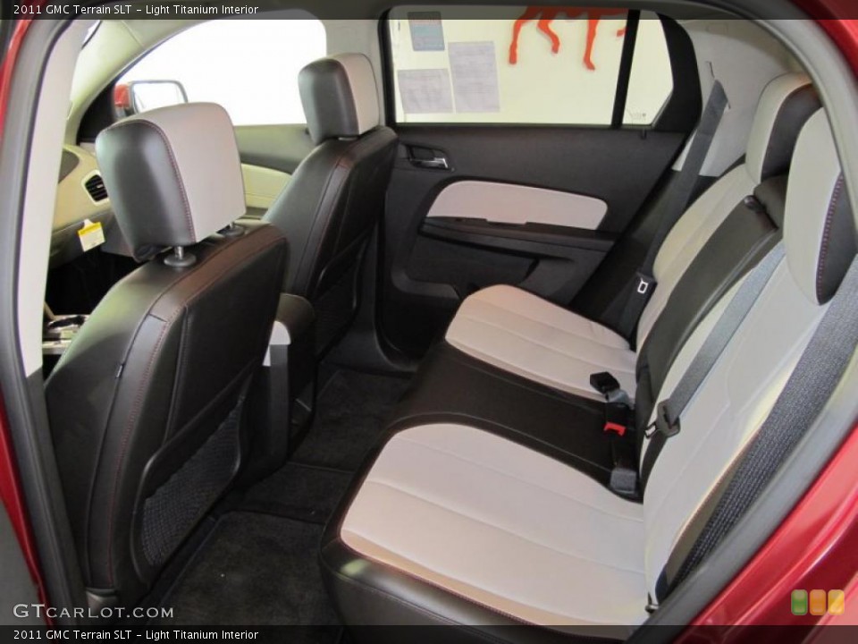 Light Titanium Interior Photo for the 2011 GMC Terrain SLT #45503579