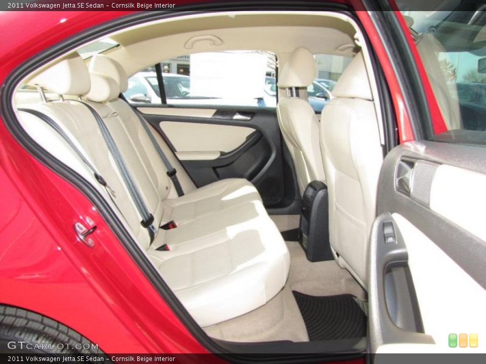 Cornsilk Beige Interior Photo for the 2011 Volkswagen Jetta SE Sedan #45503751