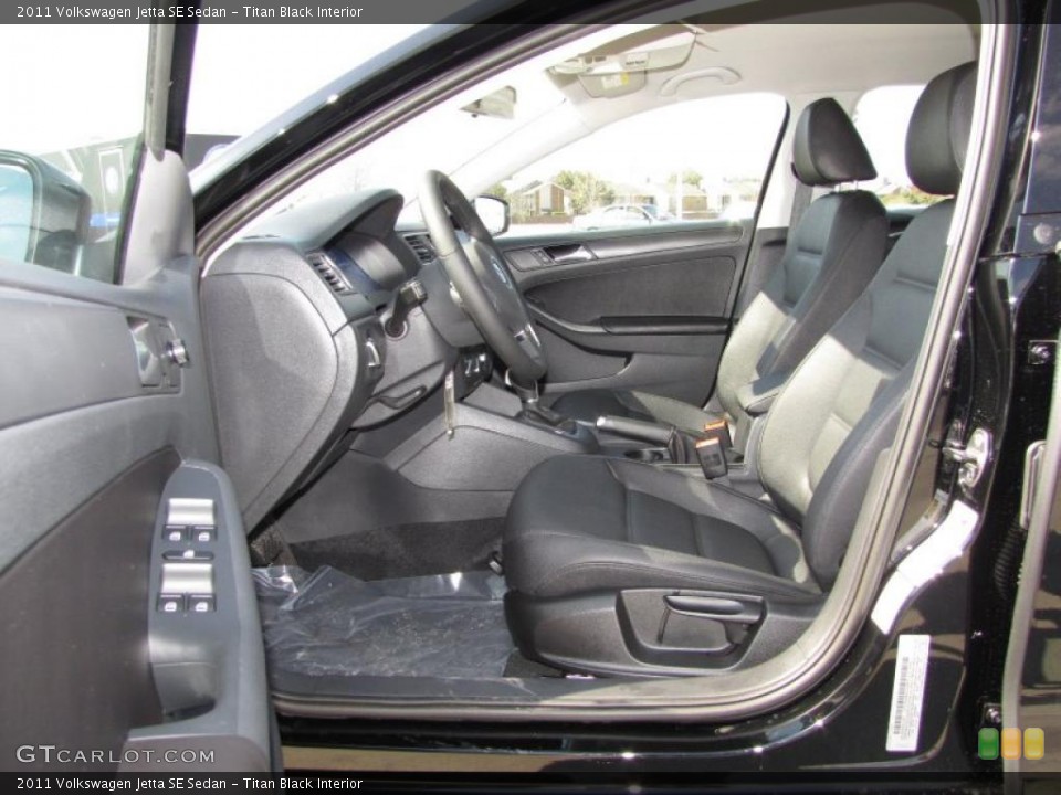 Titan Black Interior Photo for the 2011 Volkswagen Jetta SE Sedan #45503931