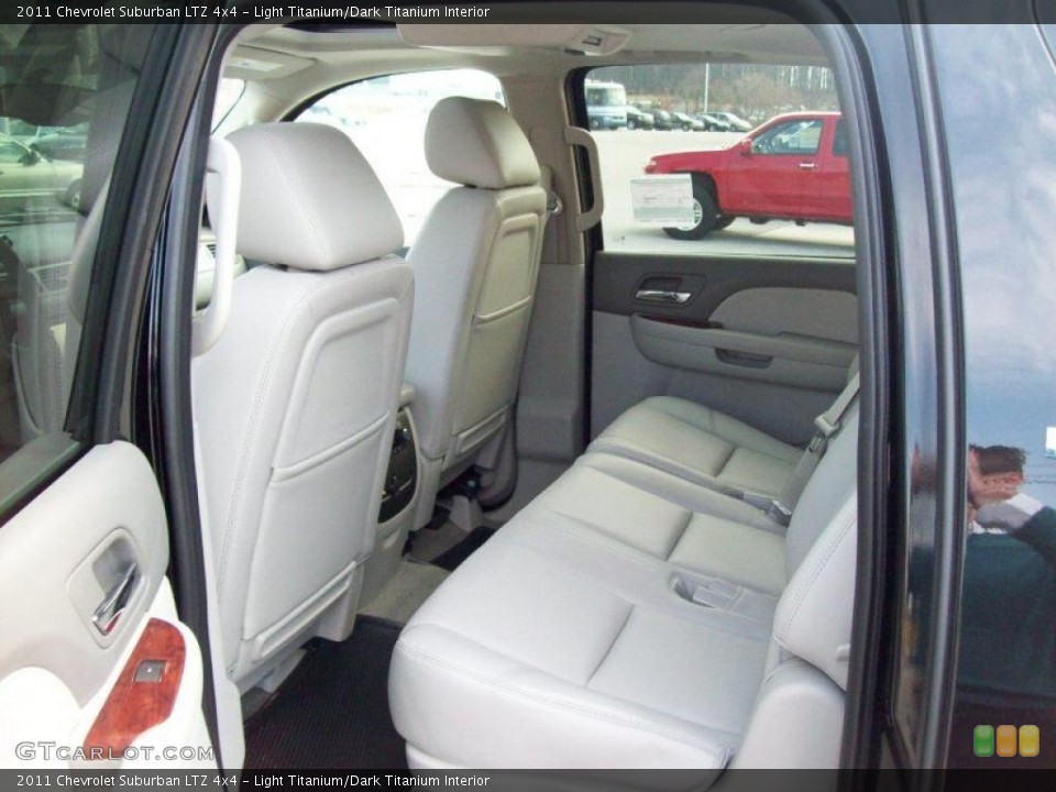 Light Titanium/Dark Titanium Interior Photo for the 2011 Chevrolet Suburban LTZ 4x4 #45512275