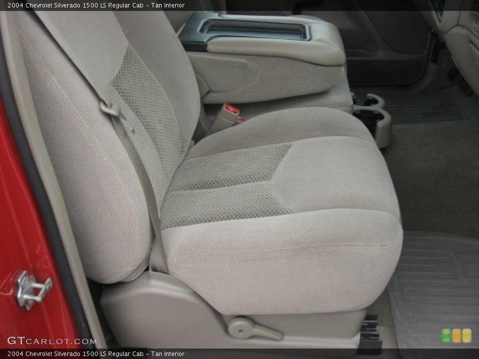 Tan Interior Photo for the 2004 Chevrolet Silverado 1500 LS Regular Cab #45517624