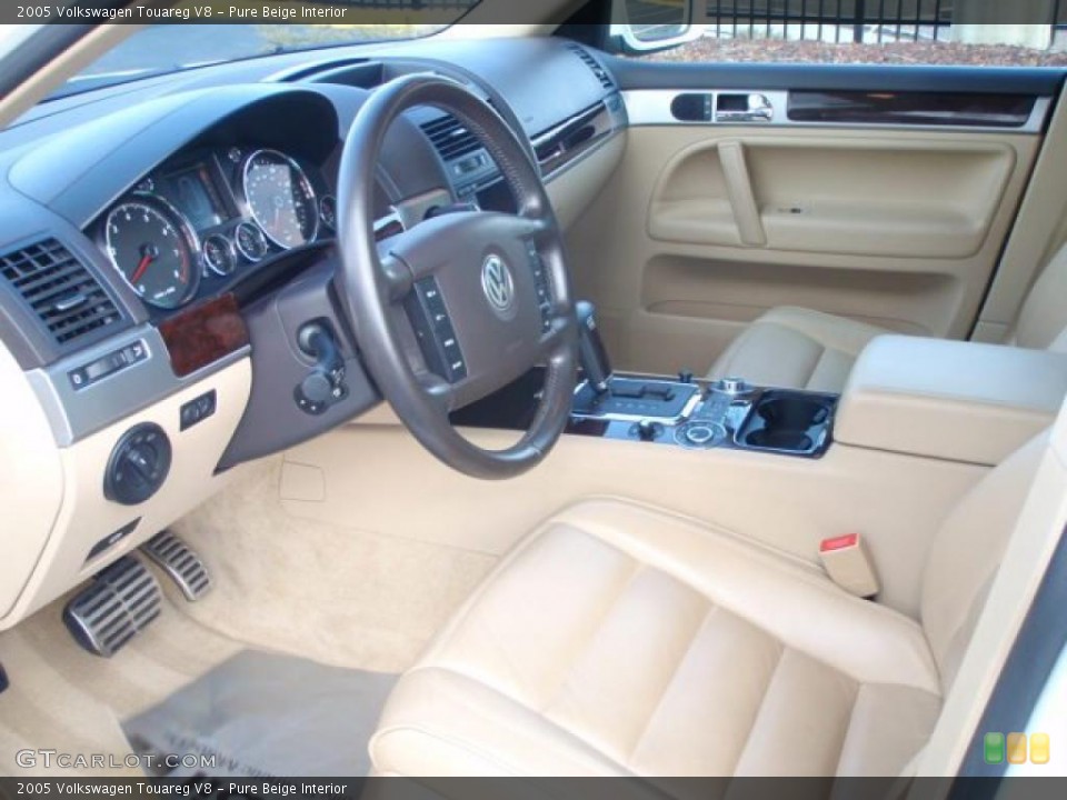 Pure Beige Interior Photo for the 2005 Volkswagen Touareg V8 #45518696