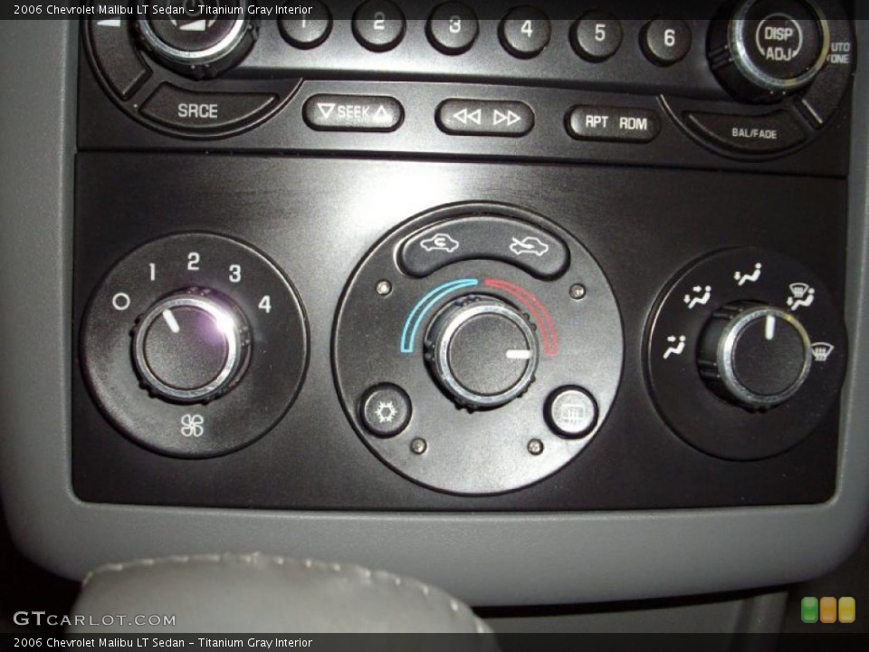 Titanium Gray Interior Controls for the 2006 Chevrolet Malibu LT Sedan #45525884