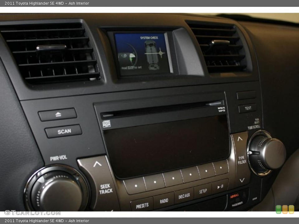 Ash Interior Controls for the 2011 Toyota Highlander SE 4WD #45537149