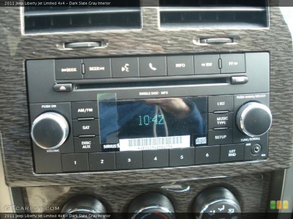 Dark Slate Gray Interior Controls for the 2011 Jeep Liberty Jet Limited 4x4 #45539002