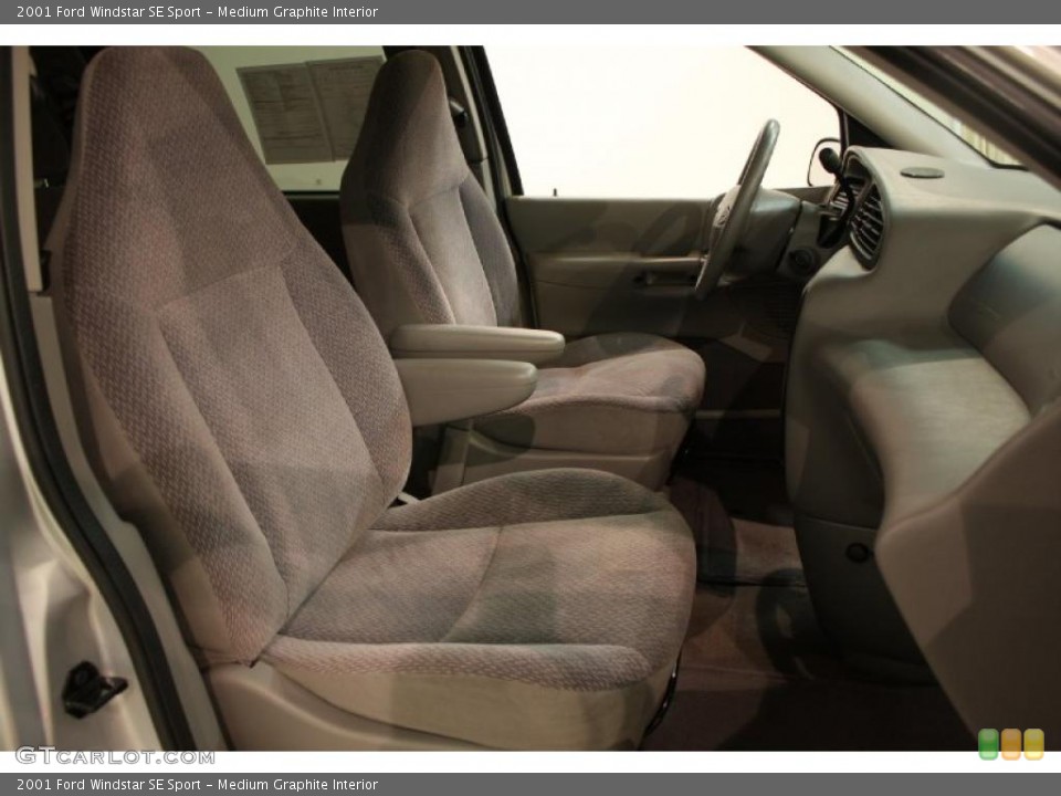 Medium Graphite Interior Photo for the 2001 Ford Windstar SE Sport #45541523