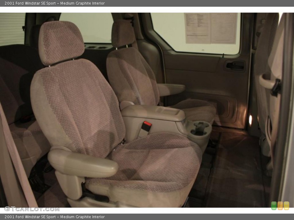 Medium Graphite Interior Photo for the 2001 Ford Windstar SE Sport #45541527