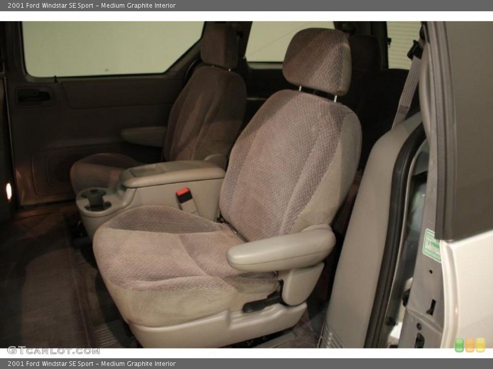 Medium Graphite Interior Photo for the 2001 Ford Windstar SE Sport #45541531