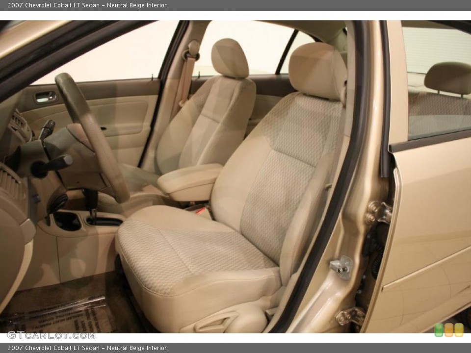 Neutral Beige Interior Photo for the 2007 Chevrolet Cobalt LT Sedan #45542647
