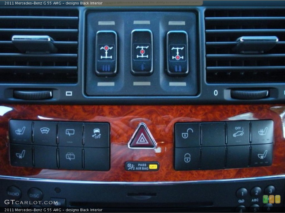 designo Black Interior Controls for the 2011 Mercedes-Benz G 55 AMG #45545493