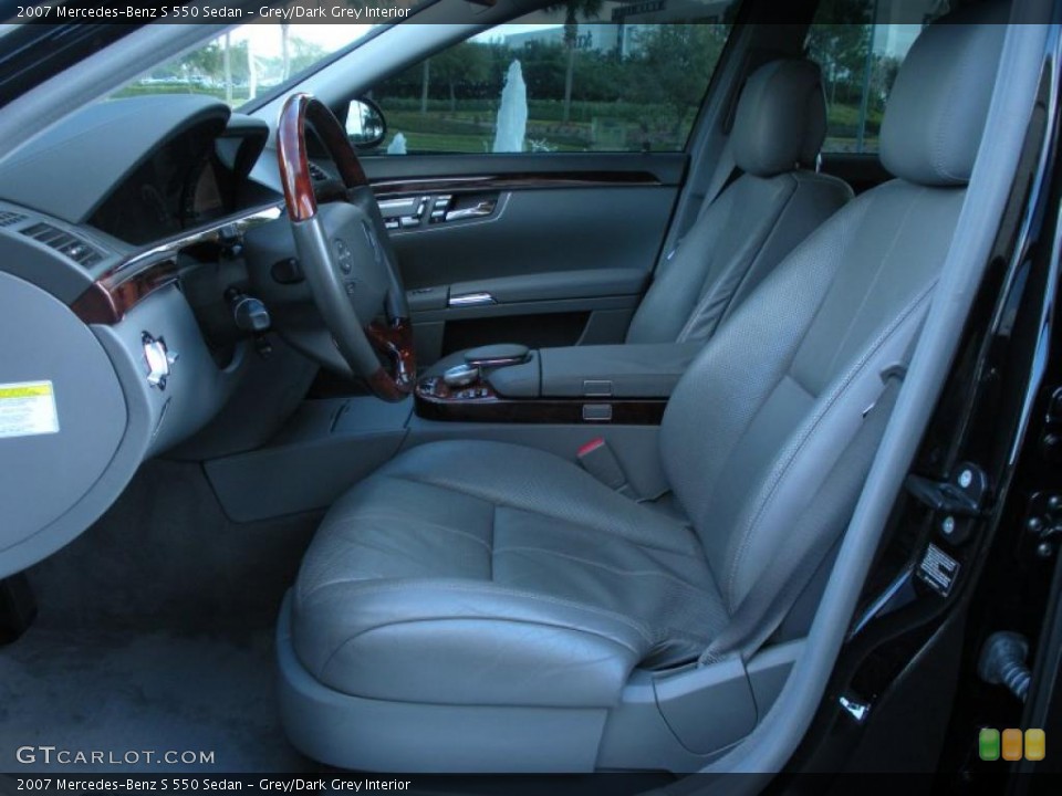 Grey/Dark Grey Interior Photo for the 2007 Mercedes-Benz S 550 Sedan #45546957