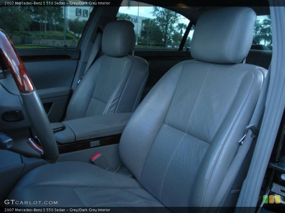 Grey/Dark Grey Interior Photo for the 2007 Mercedes-Benz S 550 Sedan #45546965