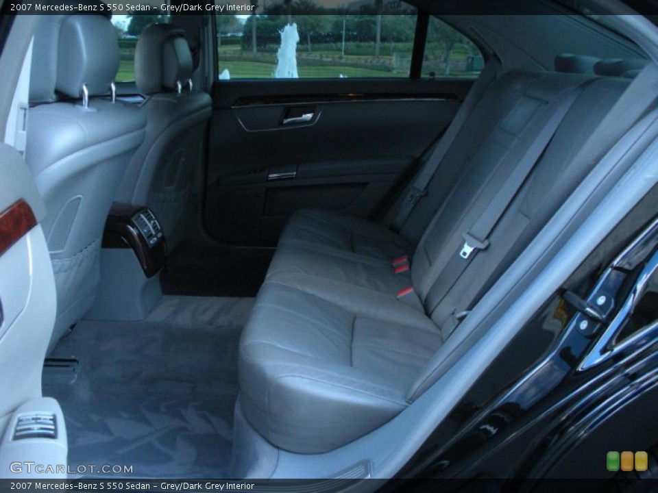 Grey/Dark Grey Interior Photo for the 2007 Mercedes-Benz S 550 Sedan #45546973