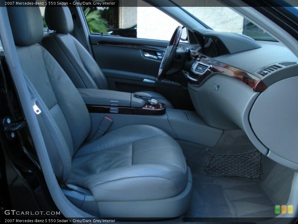 Grey/Dark Grey Interior Photo for the 2007 Mercedes-Benz S 550 Sedan #45546985