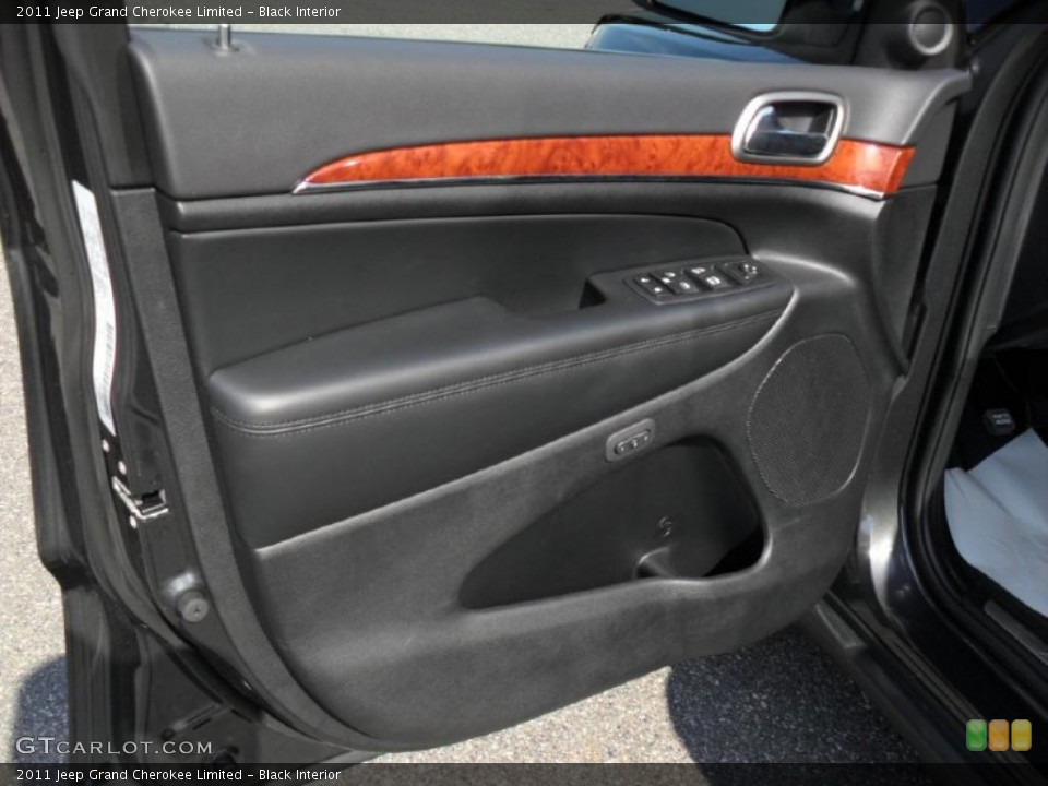Black Interior Door Panel for the 2011 Jeep Grand Cherokee Limited #45550713