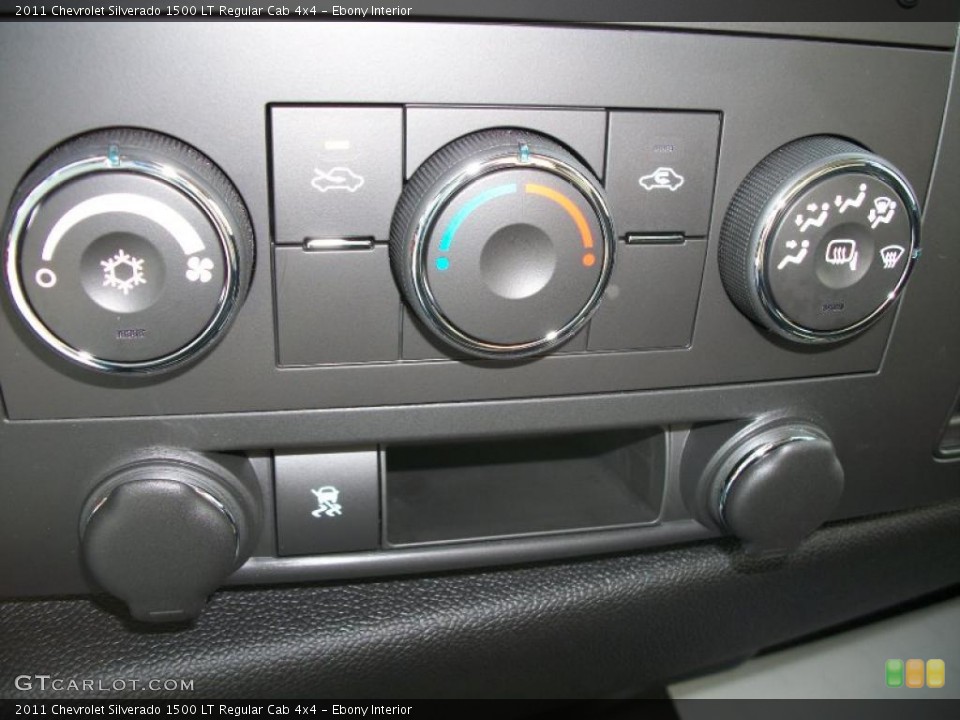 Ebony Interior Controls for the 2011 Chevrolet Silverado 1500 LT Regular Cab 4x4 #45552557