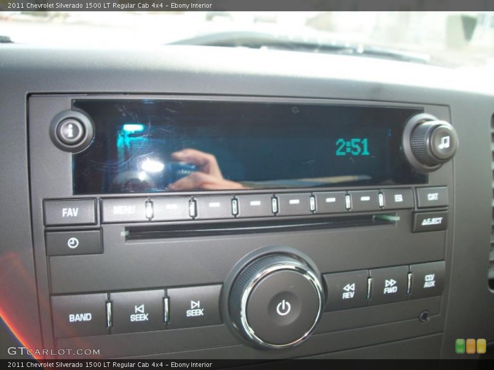 Ebony Interior Controls for the 2011 Chevrolet Silverado 1500 LT Regular Cab 4x4 #45552565