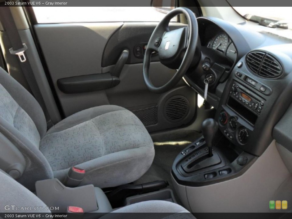 Gray Interior Photo for the 2003 Saturn VUE V6 #45554033
